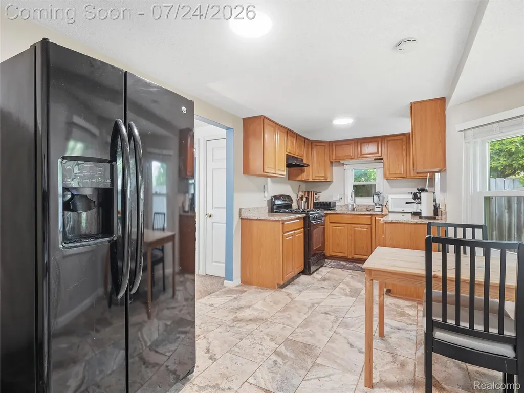 890 E Grand Boulevard York Charter Township MI 48198