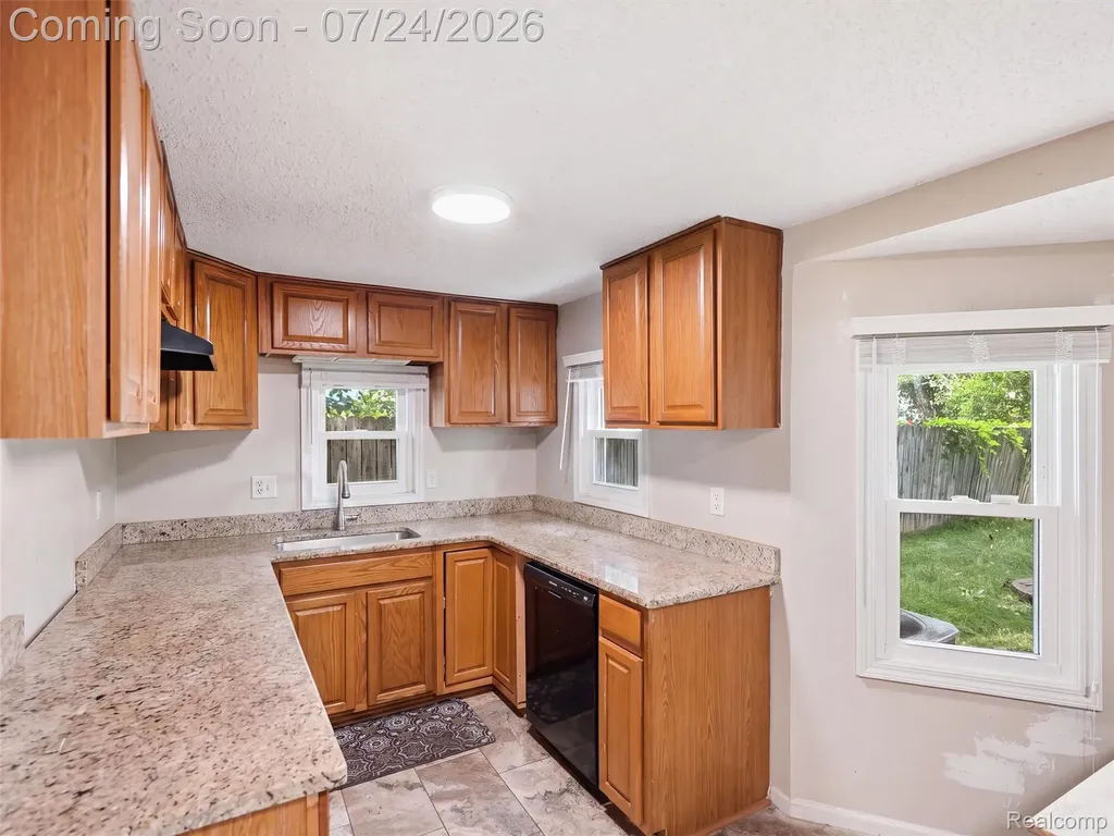 890 E Grand Boulevard York Charter Township MI 48198