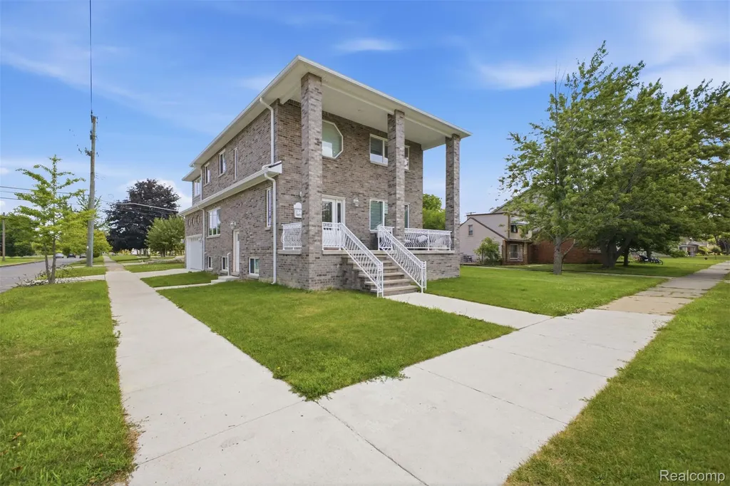 26122 Hass Street Dearborn Heights City MI 48127