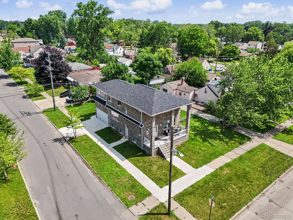 26122 Hass Street Dearborn Heights City MI 48127