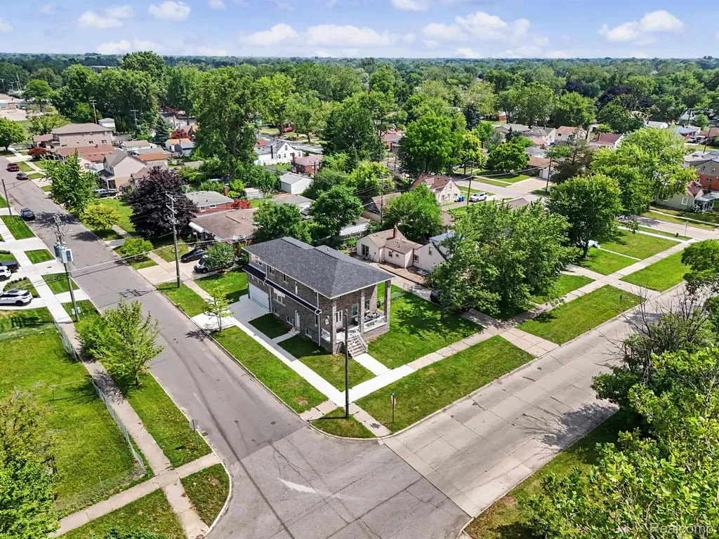 26122 Hass Street Dearborn Heights City MI 48127