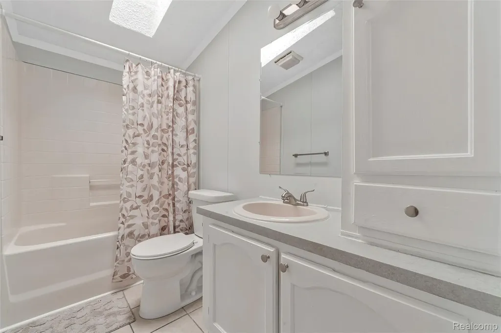 350 Trillum Trail Oxford Charter Township MI 48371