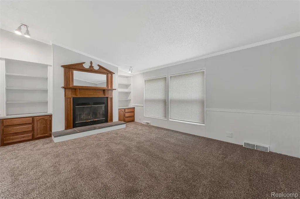 350 Trillum Trail Oxford Charter Township MI 48371