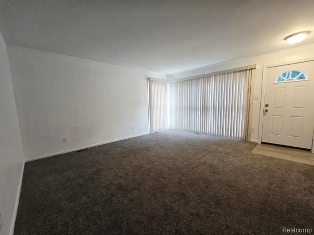 1292 Moulin Avenue Madison Heights City MI 48071