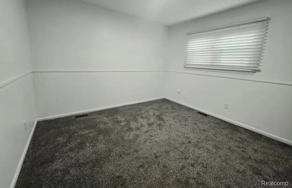 1292 Moulin Avenue Madison Heights City MI 48071