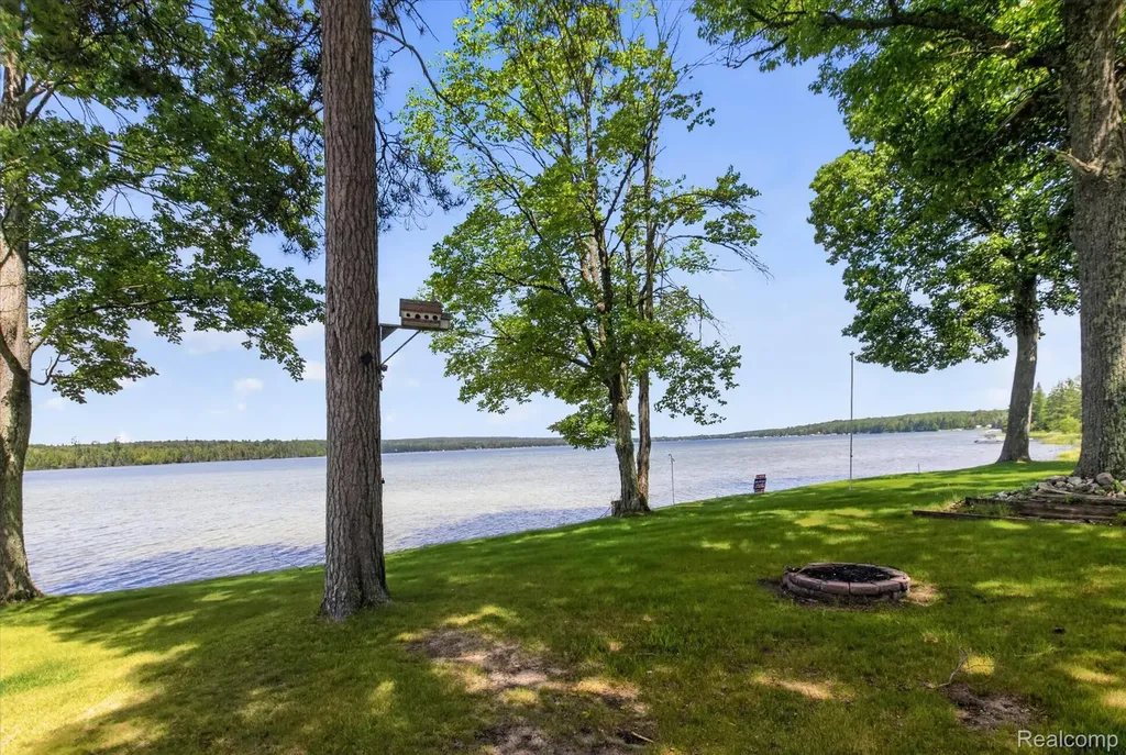152 Beaver Creek Road Ossineke Township MI 49753