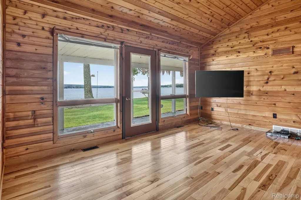 152 Beaver Creek Road Ossineke Township MI 49753