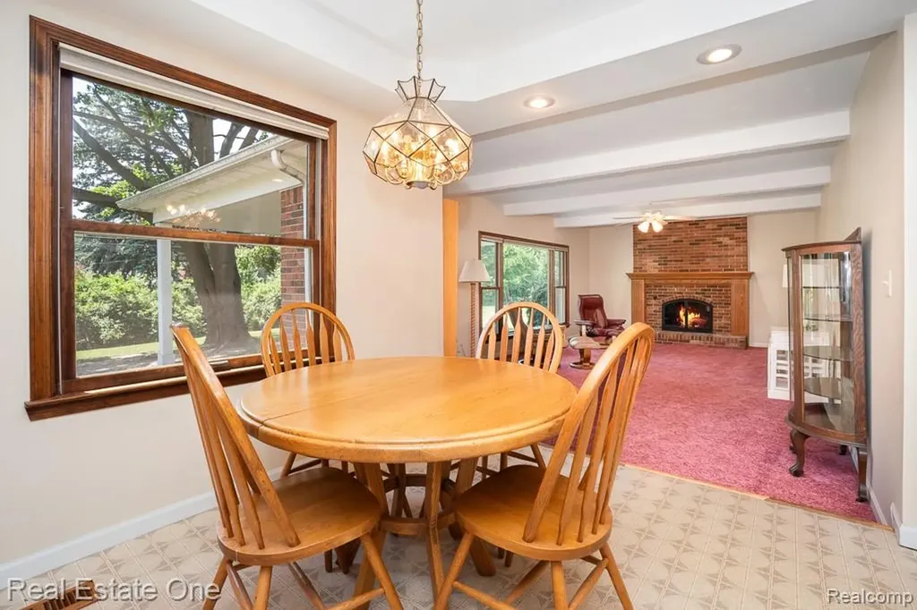 2633 New England Drive Rochester Hills City MI 48309