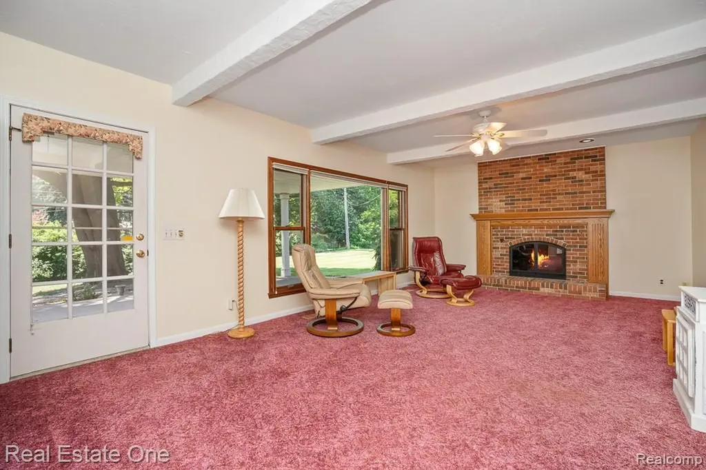 2633 New England Drive Rochester Hills City MI 48309