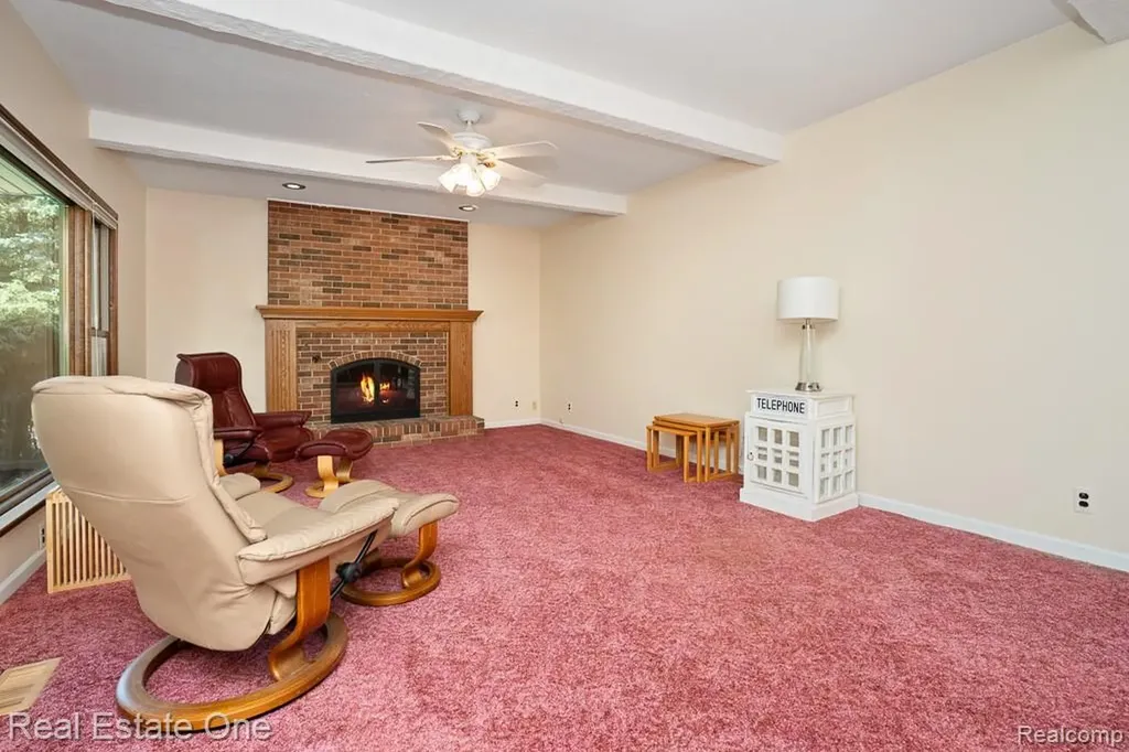 2633 New England Drive Rochester Hills City MI 48309