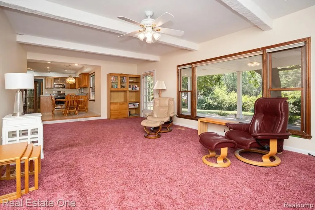 2633 New England Drive Rochester Hills City MI 48309