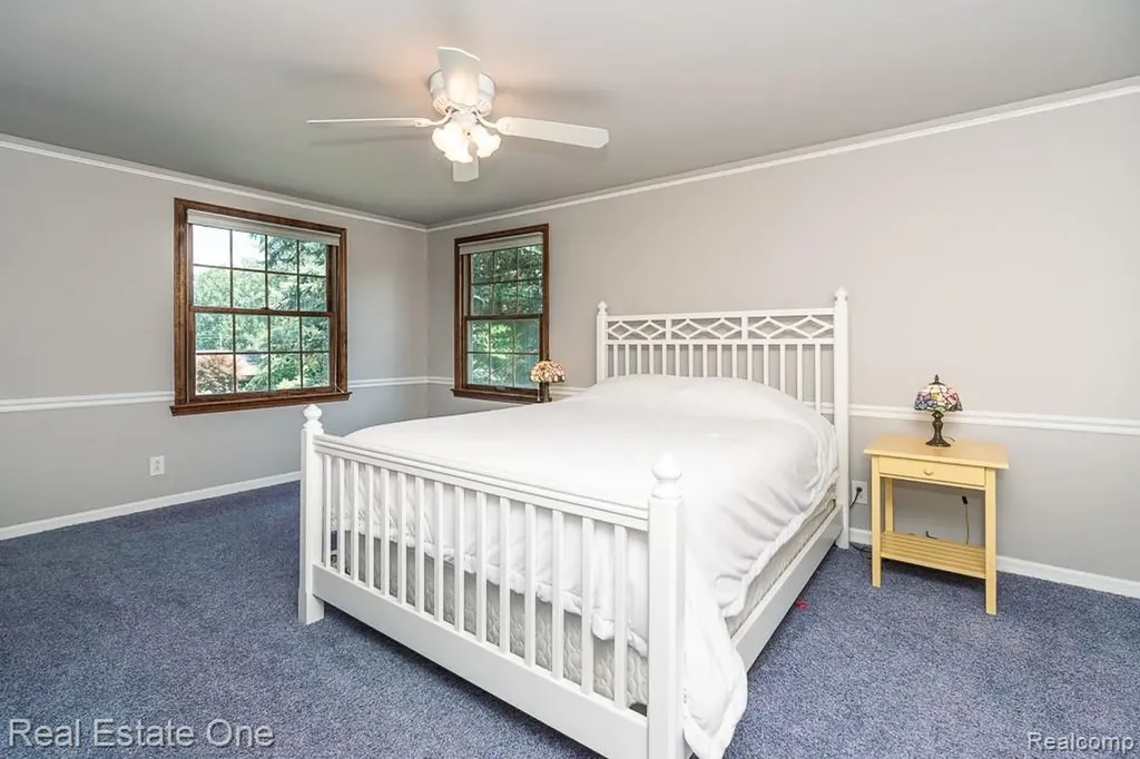 2633 New England Drive Rochester Hills City MI 48309
