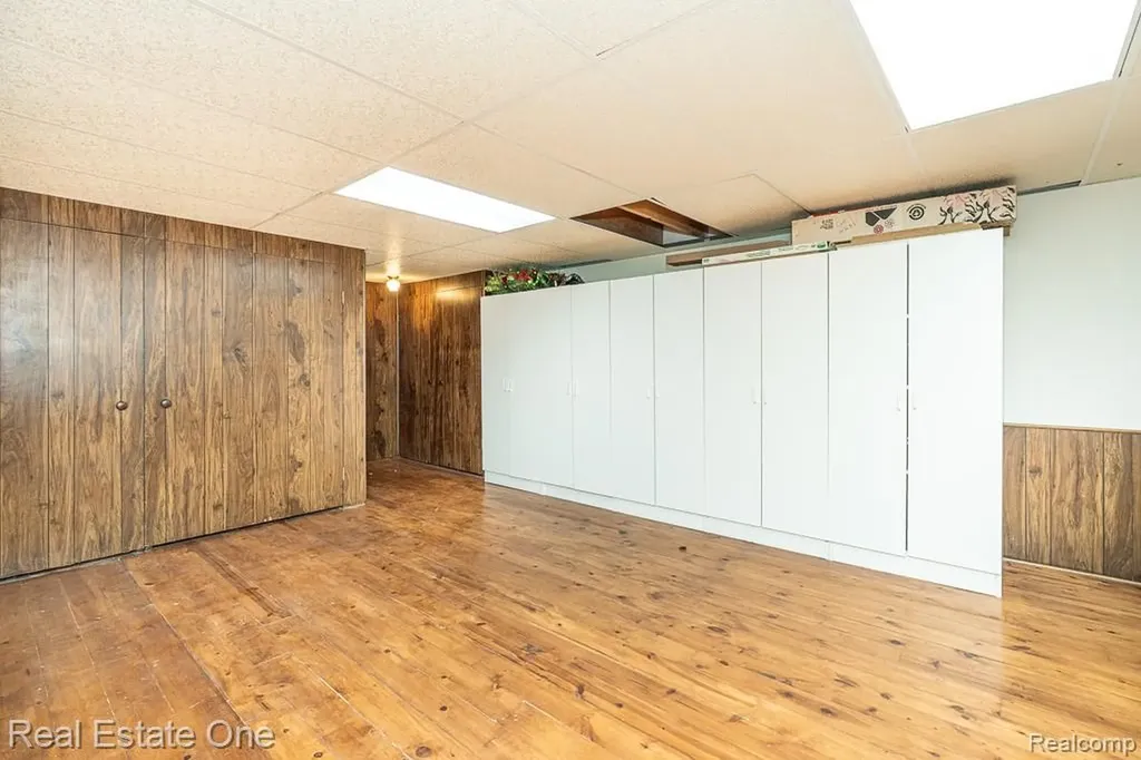 2633 New England Drive Rochester Hills City MI 48309