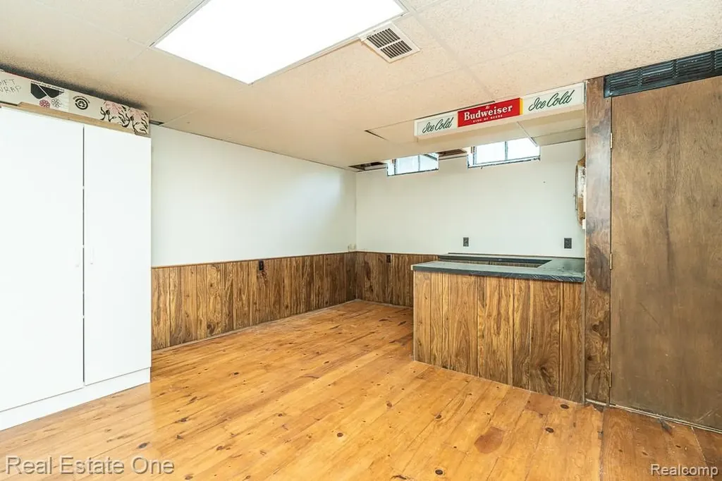 2633 New England Drive Rochester Hills City MI 48309