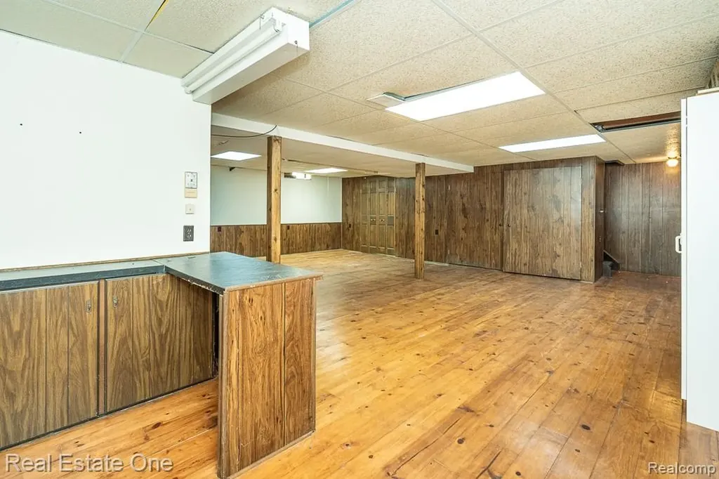 2633 New England Drive Rochester Hills City MI 48309