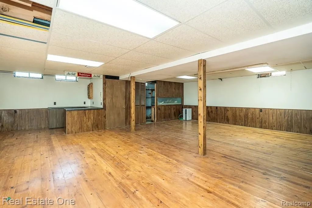 2633 New England Drive Rochester Hills City MI 48309