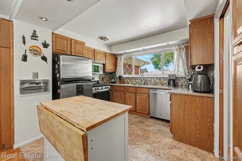 14265 Dundee Street Riverview City MI 48193