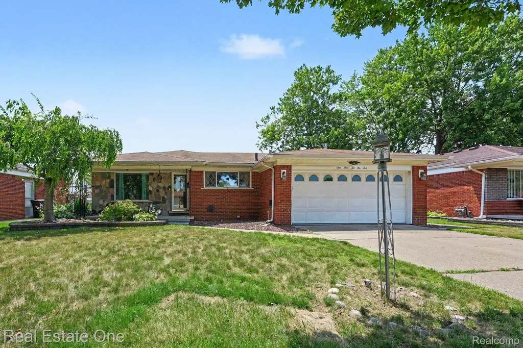 14265 Dundee Street Riverview City MI 48193
