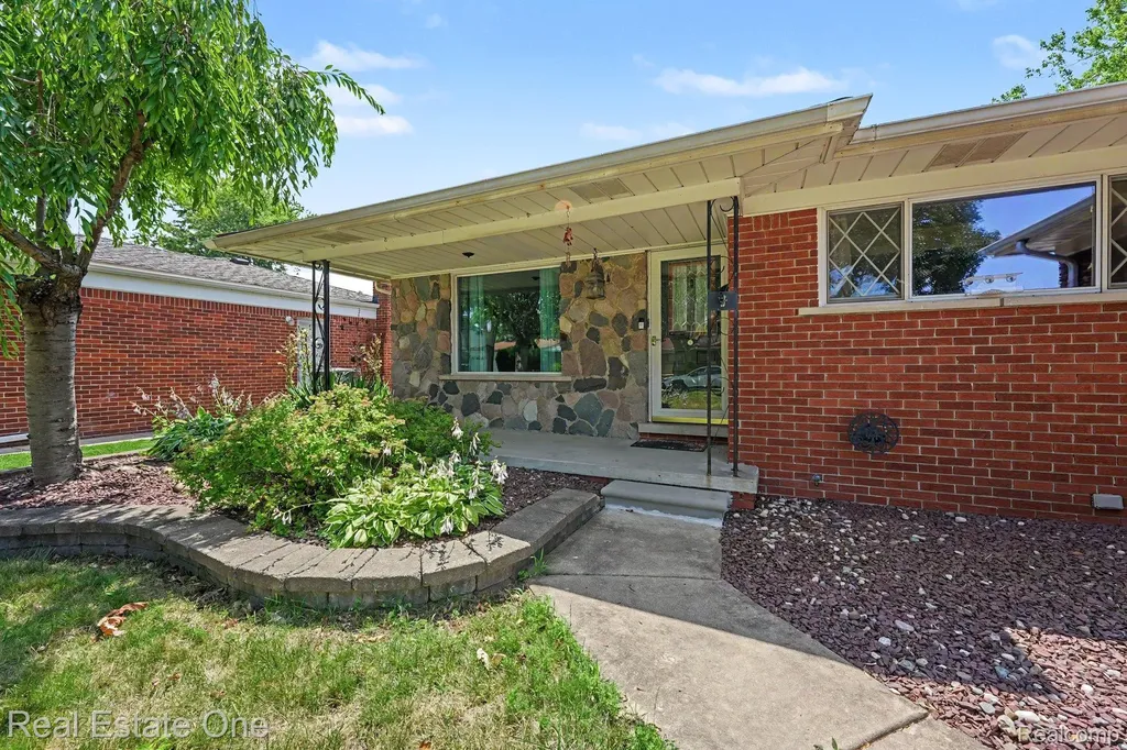 14265 Dundee Street Riverview City MI 48193