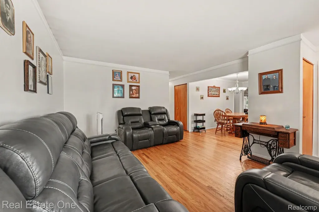 14265 Dundee Street Riverview City MI 48193