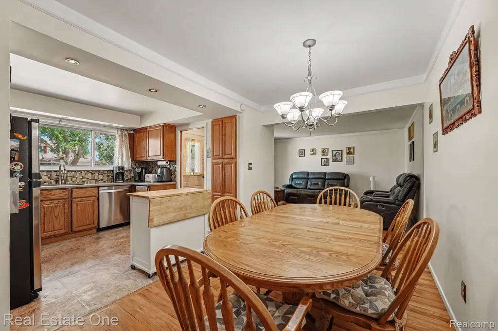 14265 Dundee Street Riverview City MI 48193