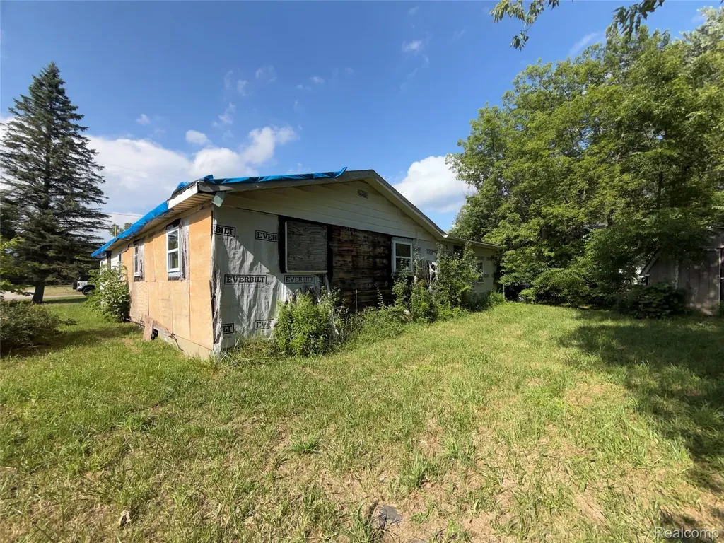 1387 W Princeton Avenue Mt. Morris Township MI 48505