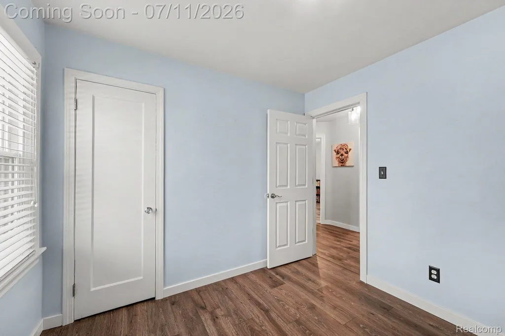 2904 Crooks Road Royal Oak City MI 48073