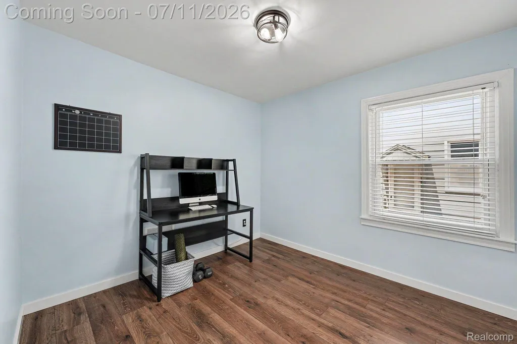 2904 Crooks Road Royal Oak City MI 48073