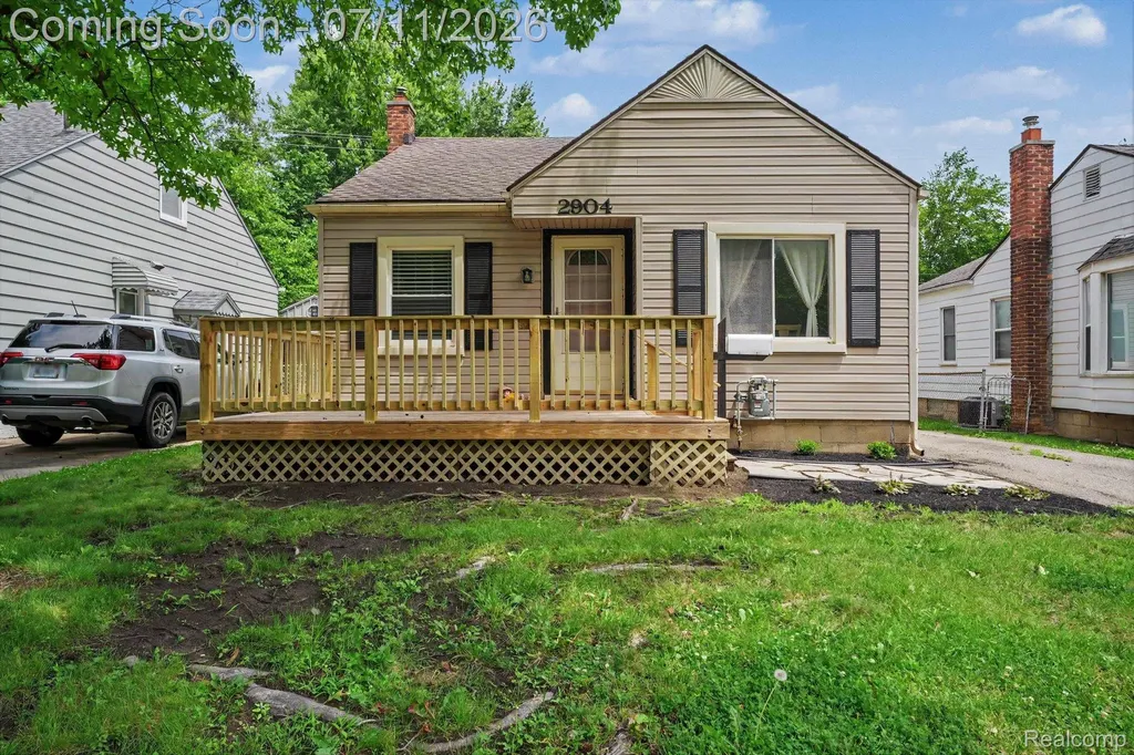 2904 Crooks Road Royal Oak City MI 48073