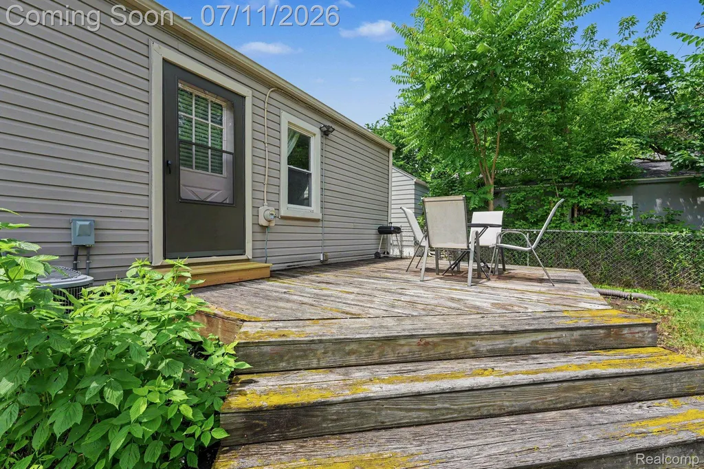 2904 Crooks Road Royal Oak City MI 48073