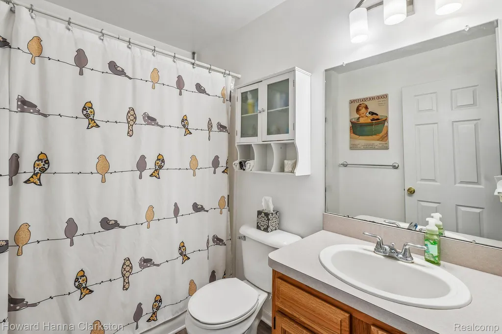 2787 Riverside Drive Waterford Charter Township MI 48329