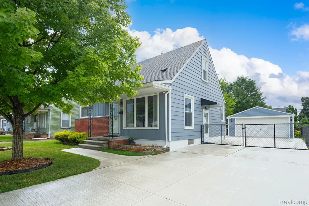 6905 Lathers Street Garden City City MI 48135