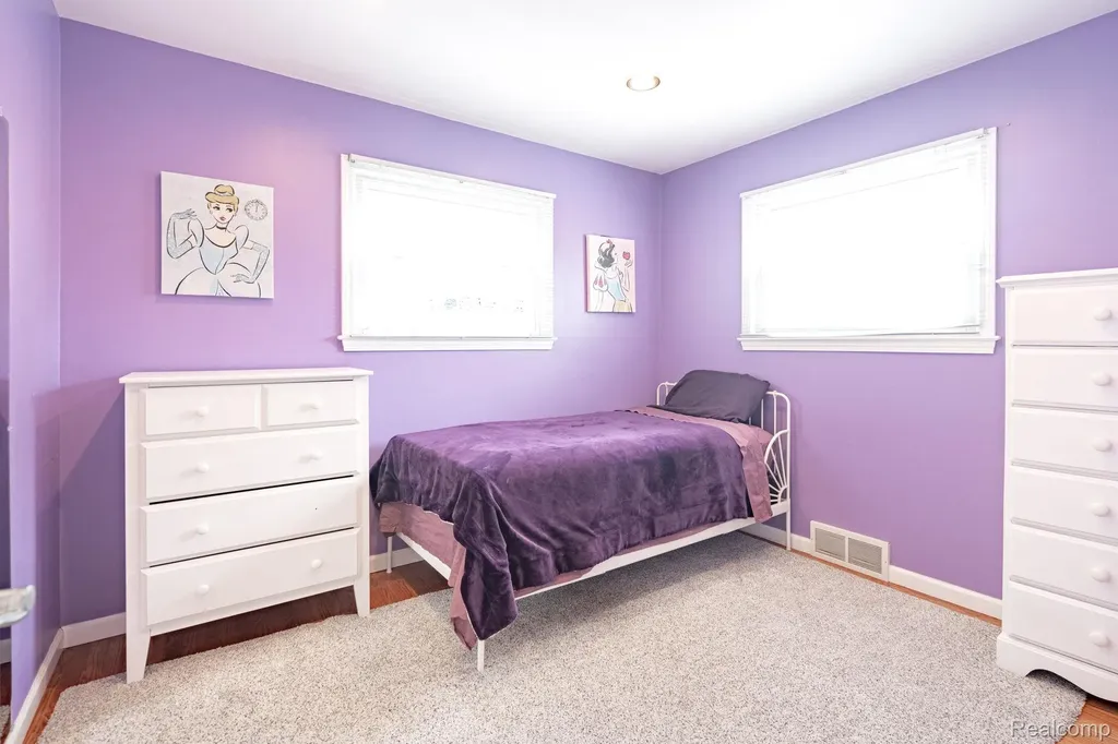 6905 Lathers Street Garden City City MI 48135