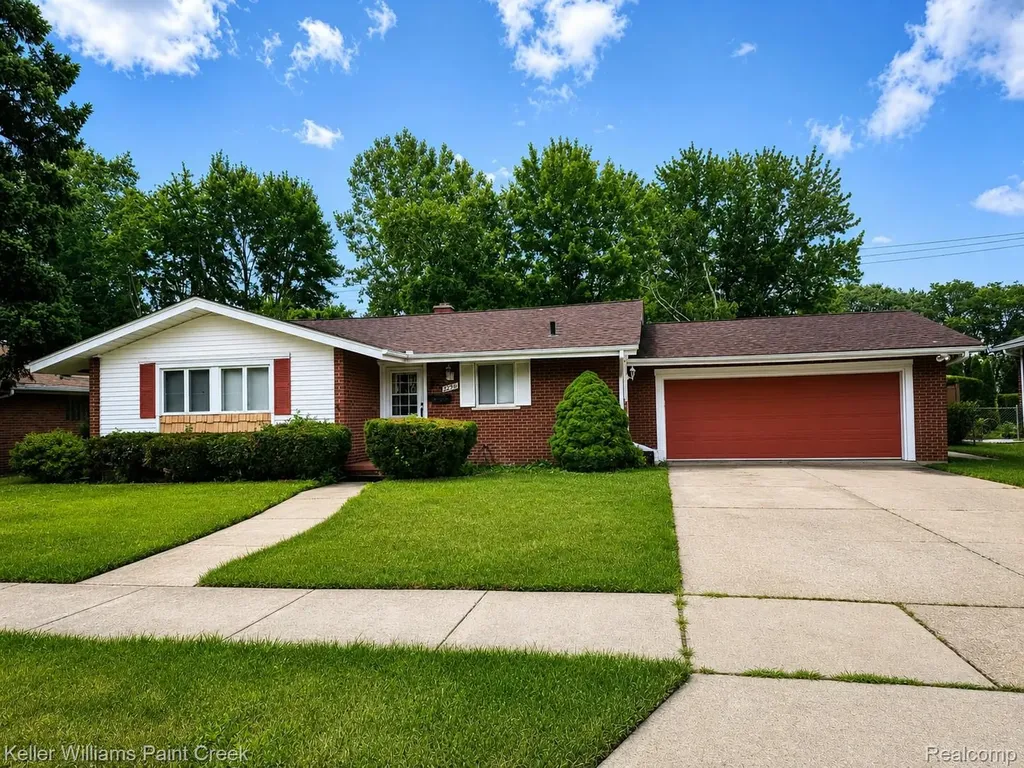 22914 Beaconsfield Avenue Eastpointe City MI 48021