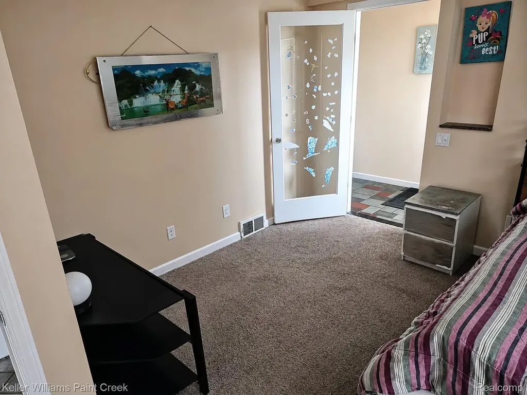 22914 Beaconsfield Avenue Eastpointe City MI 48021