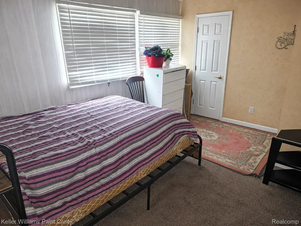22914 Beaconsfield Avenue Eastpointe City MI 48021