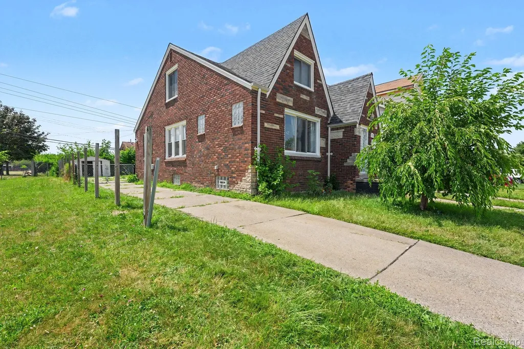 5045 Wayburn Street Detroit City MI 48224