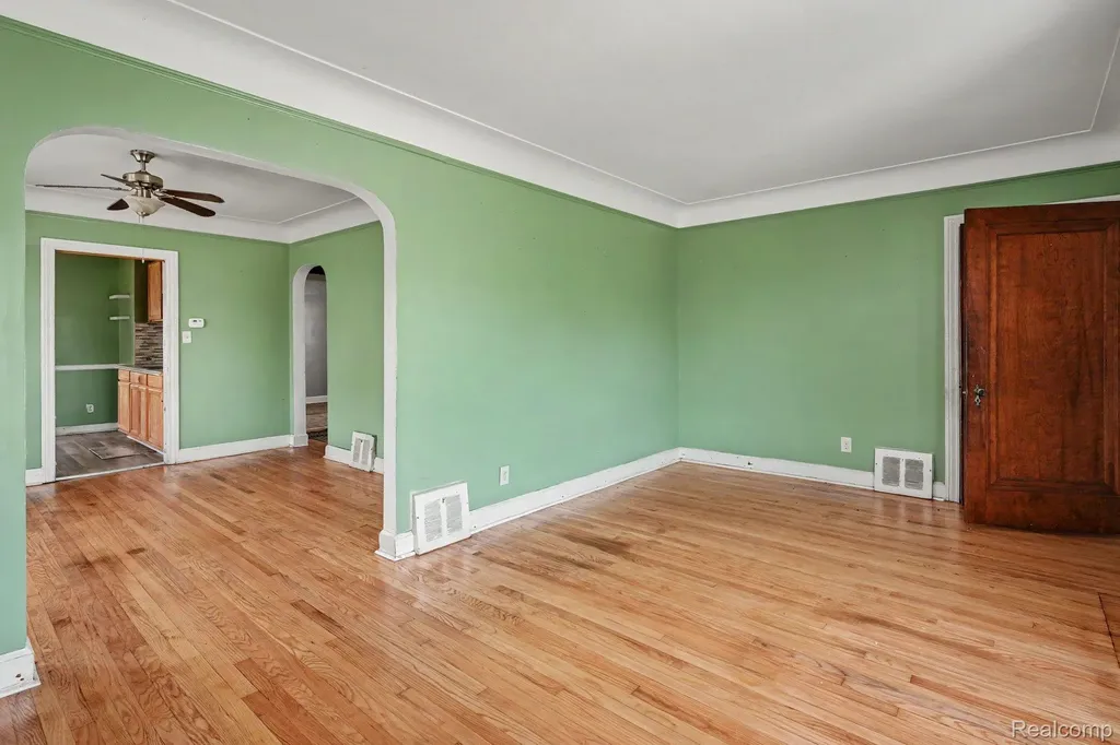 5045 Wayburn Street Detroit City MI 48224