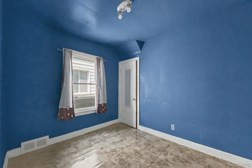 5045 Wayburn Street Detroit City MI 48224