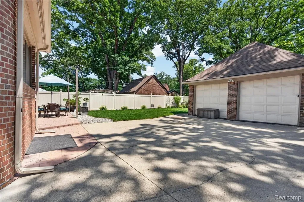 17596 Wildemere Street Detroit City MI 48221