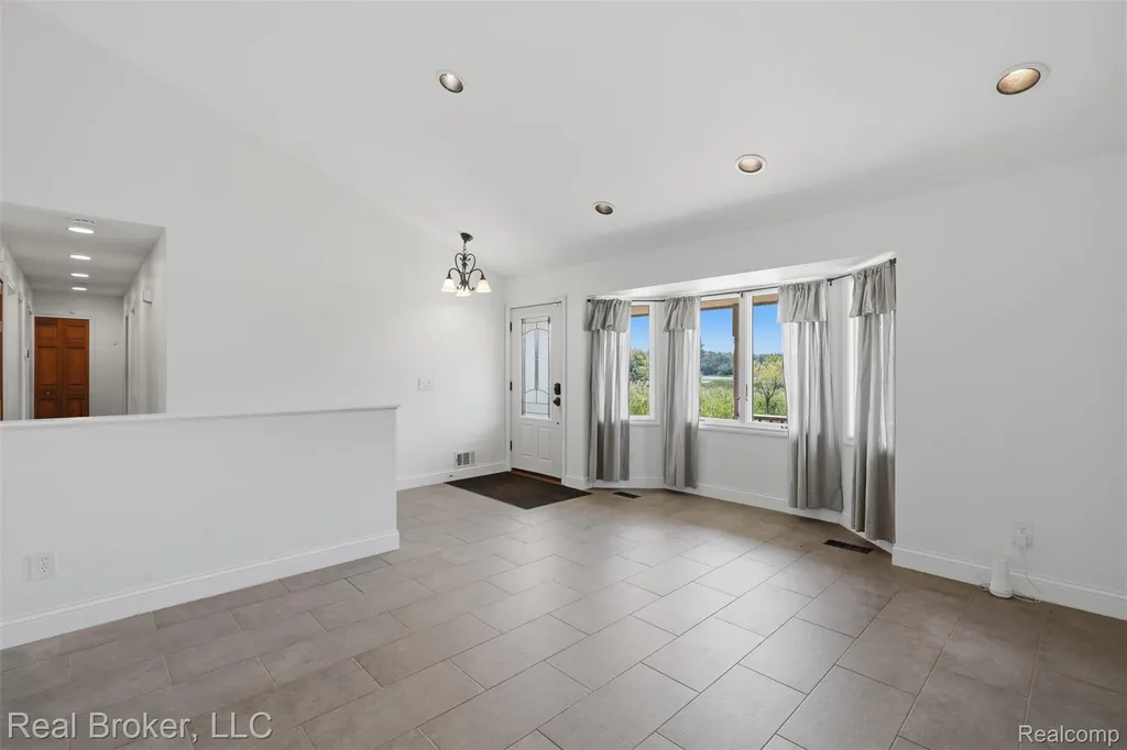 1050 W Brocker Road Metamora Township MI 48455