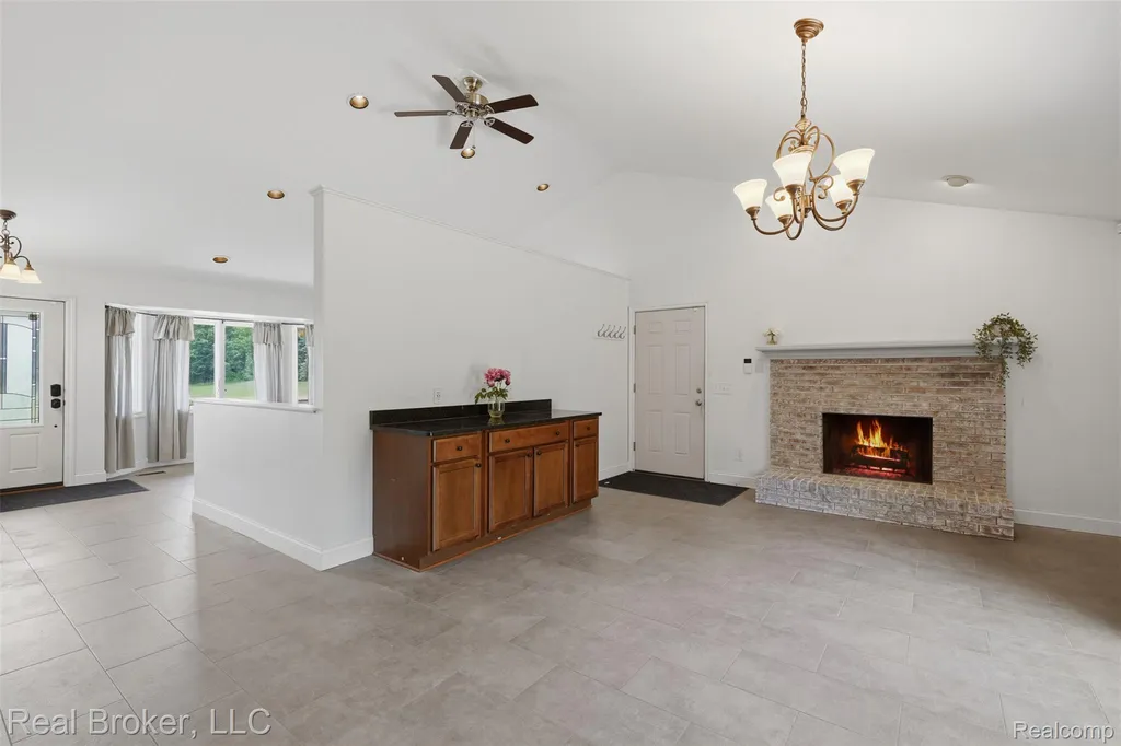 1050 W Brocker Road Metamora Township MI 48455