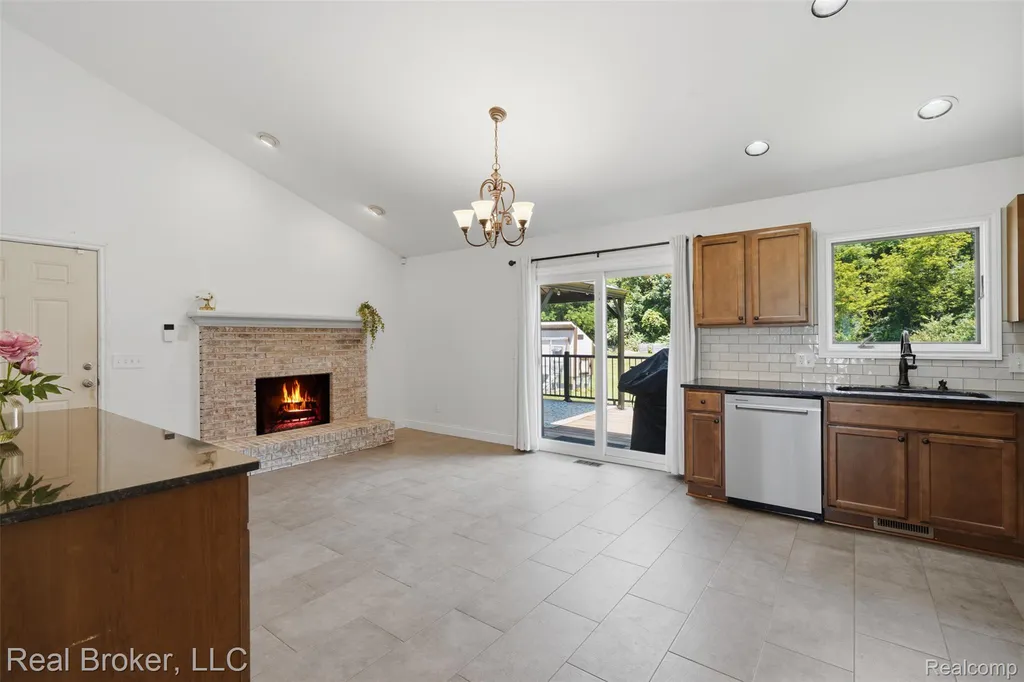 1050 W Brocker Road Metamora Township MI 48455