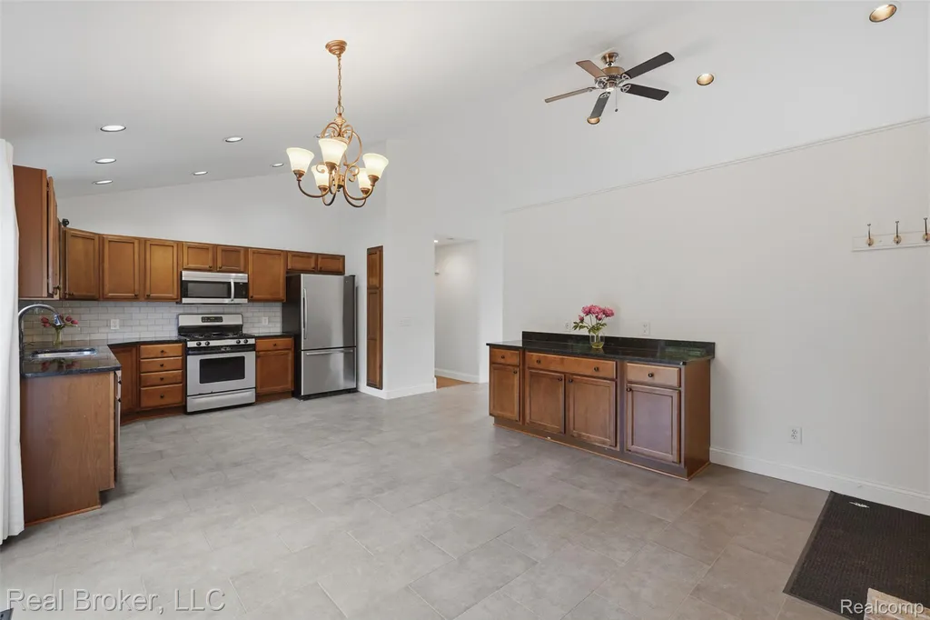 1050 W Brocker Road Metamora Township MI 48455