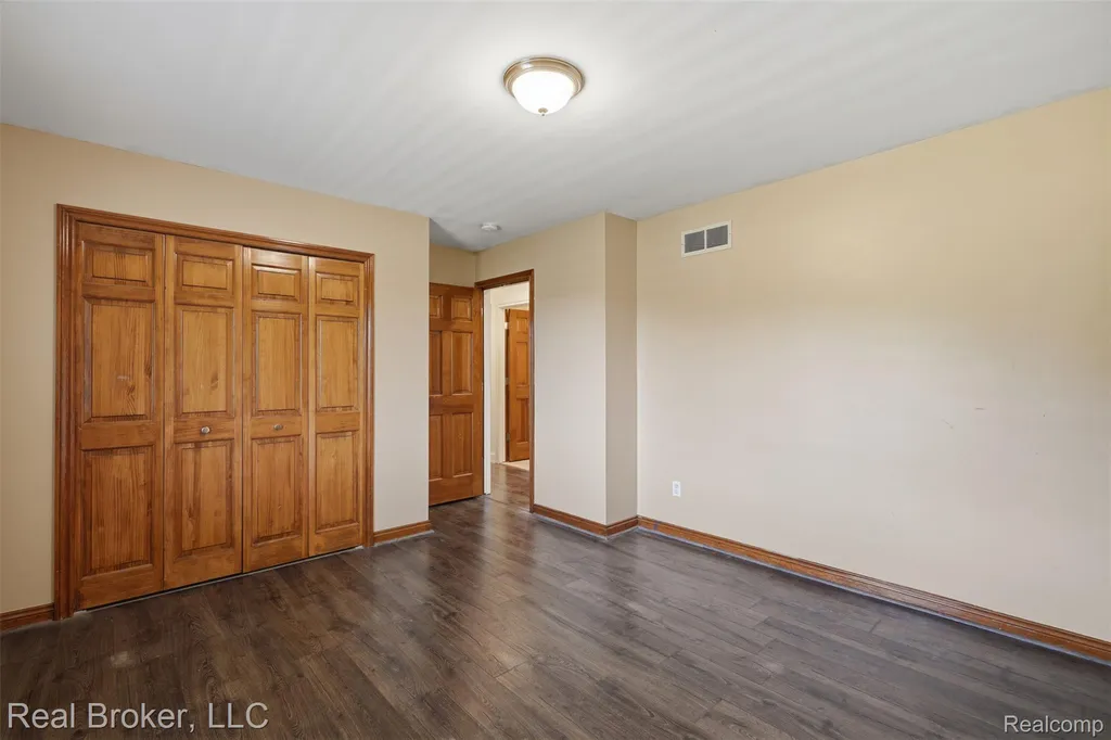 1050 W Brocker Road Metamora Township MI 48455