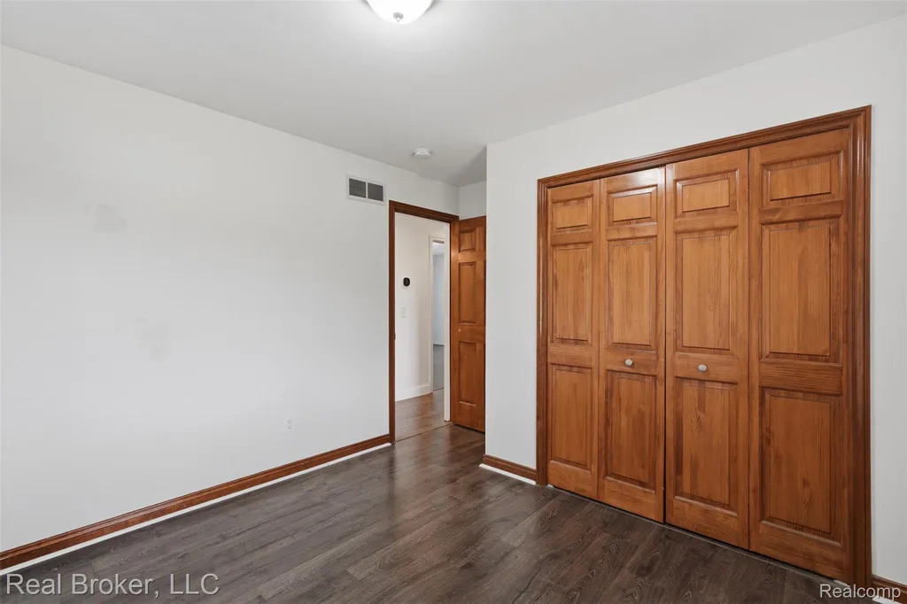 1050 W Brocker Road Metamora Township MI 48455