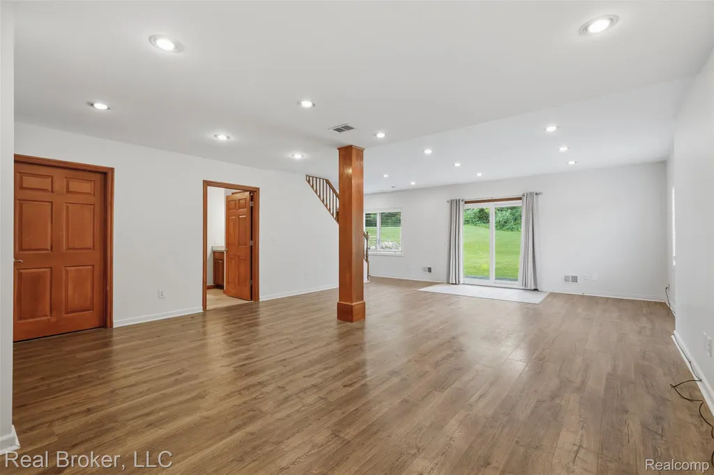1050 W Brocker Road Metamora Township MI 48455