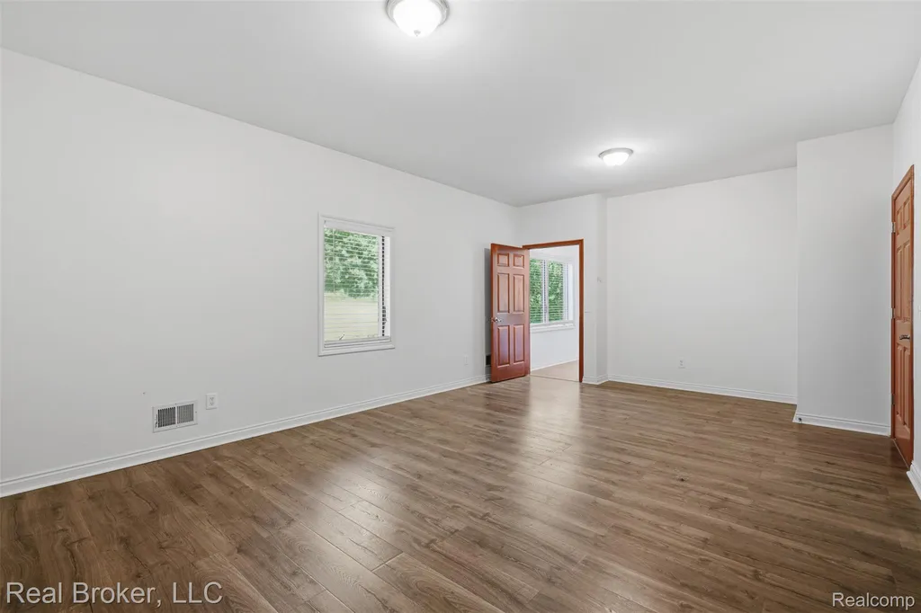 1050 W Brocker Road Metamora Township MI 48455