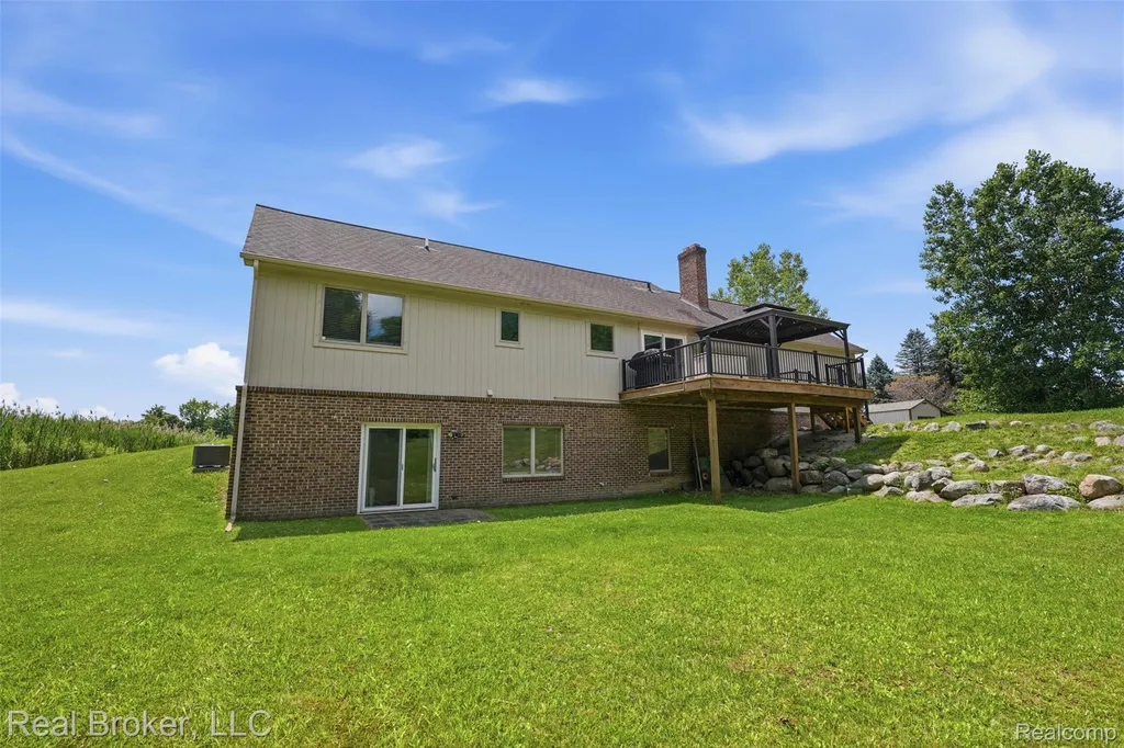 1050 W Brocker Road Metamora Township MI 48455