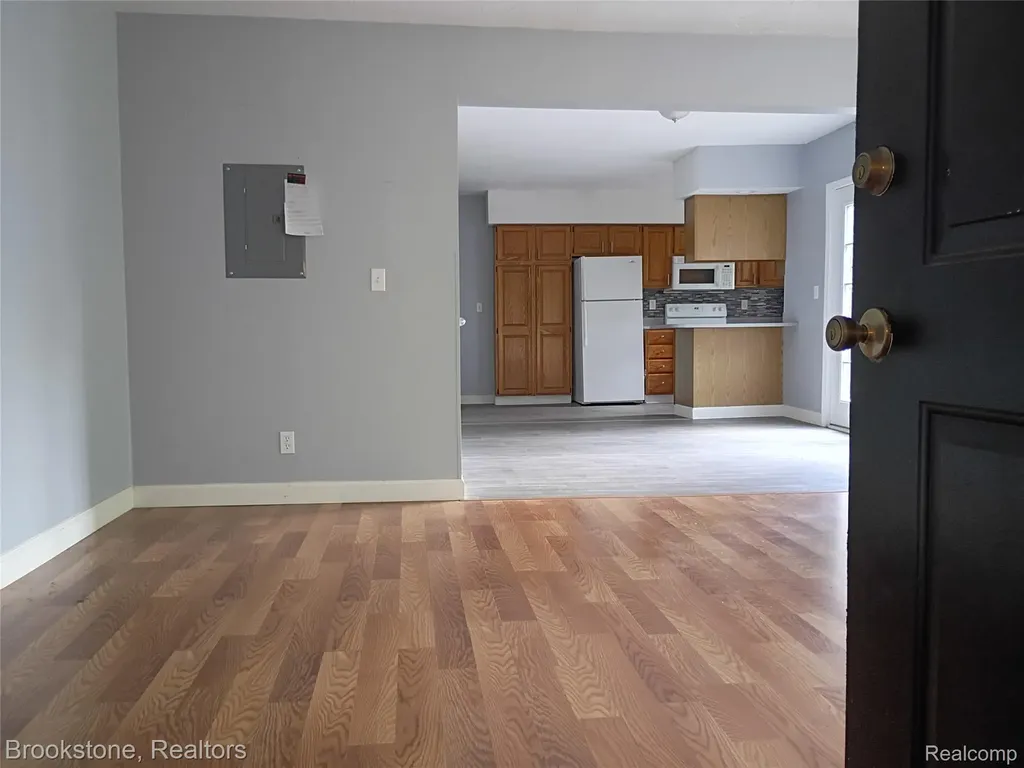 510 Pleasant Street Charlotte City MI 48813